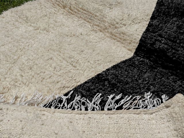 Hand Woven Moroccan Sandwatch Design Rug – photo 3