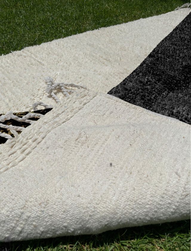 Hand Woven Moroccan Sandwatch Design Rug – photo 5